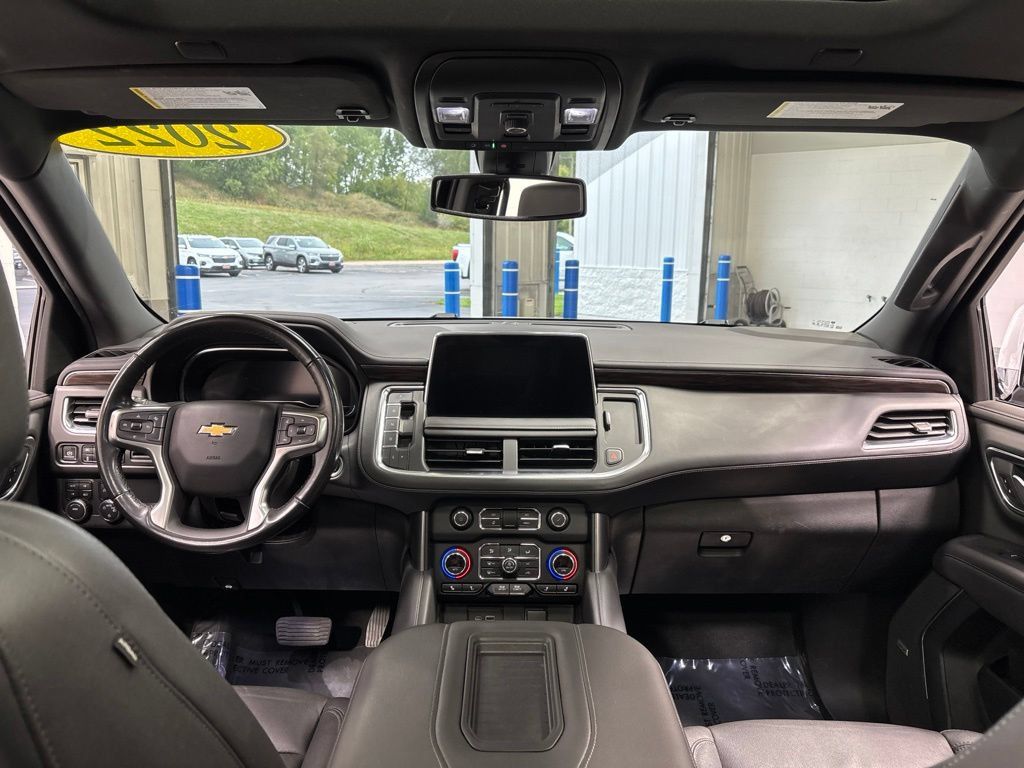 Used 2022 Chevrolet Suburban LT AWD/4WD image 13