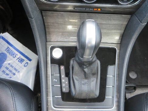 Used 2017 Volkswagen Passat 1.8T SE image 29