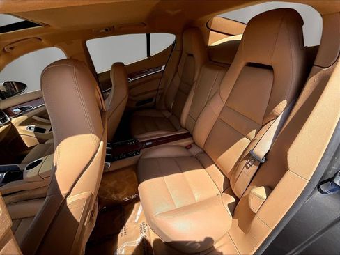Used 2014 Porsche Panamera RWD image 21