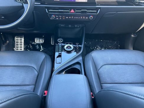 Used 2023 Kia Niro Wave w/ Wave Preserve Package FWD image 12
