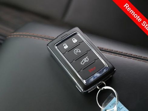 Used 2025 Jeep Grand Cherokee Summit AWD/4WD image 3