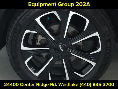 Used 2024 Lincoln Nautilus Reserve w/ Equipment Group 202A AWD/4WD image 12