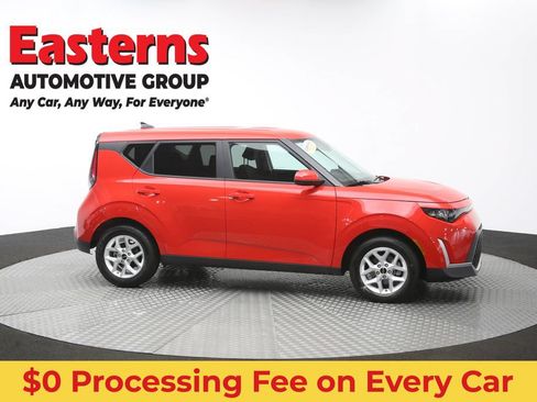 Used 2025 Kia Soul LX w/ LX Technology Package FWD image 46