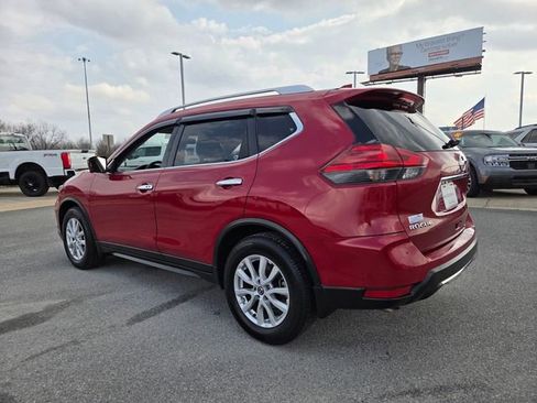 Used 2017 Nissan Rogue SV w/ SV Premium Package image 8