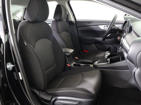 Used 2024 Kia Forte LXS image 29