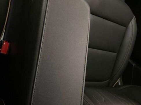 Used 2025 Buick Envista Avenir FWD image 51