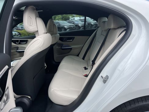 Certified 2025 Mercedes-Benz C 300 4MATIC Sedan image 31