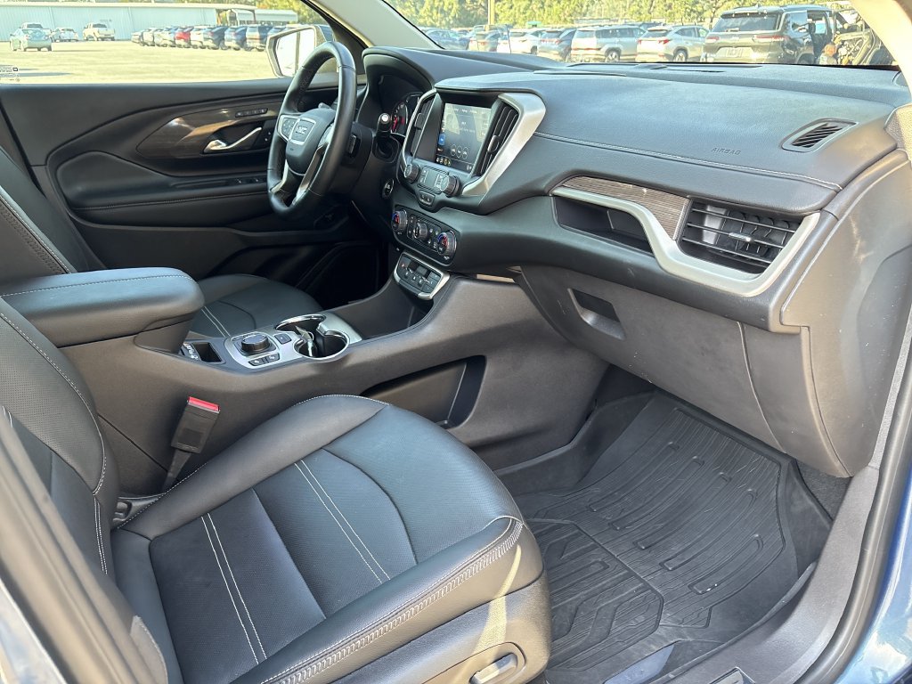 Used 2024 GMC Terrain Denali w/ LPO, Floor Liner Package AWD/4WD image 33