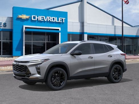 New 2026 Chevrolet Trax ACTIV image 2