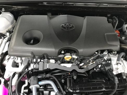 Used 2026 Toyota Camry SE FWD image 29