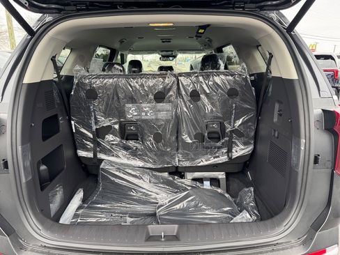 New 2026 Kia Carnival EX image 7