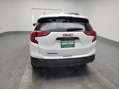 Used 2021 GMC Terrain SLT w/ Elevation Edition image 6