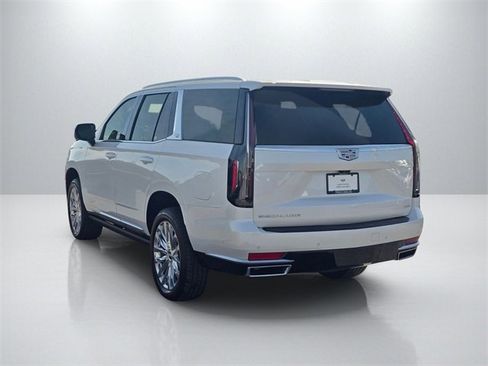 Used 2024 Cadillac Escalade Premium Luxury w/ Performance Package image 7