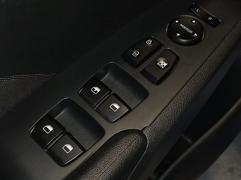 Used 2020 Hyundai Accent SE FWD image 27