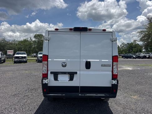Used 2025 RAM ProMaster 2500 w/ Convenience Group FWD image 4