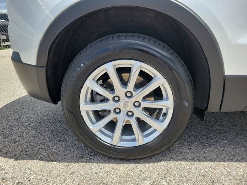 Certified 2023 Cadillac XT4 Luxury w/ Cold Weather Package AWD/4WD image 5