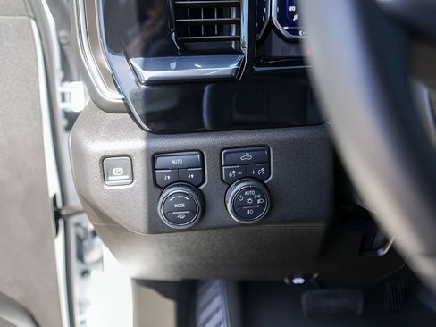 Used 2024 Chevrolet Silverado 1500 RST AWD/4WD image 17