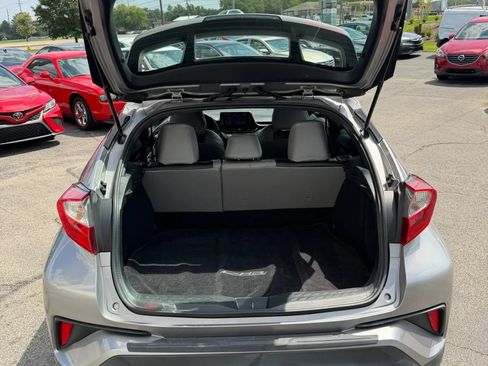 Used 2018 Toyota C-HR XLE FWD image 33