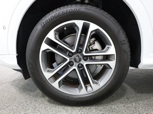 Used 2025 Audi Q5 Premium w/ Premium Plus AWD/4WD image 5