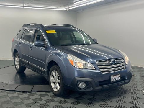 Used 2014 Subaru Outback 2.5i Premium w/ Moonroof Package image 2