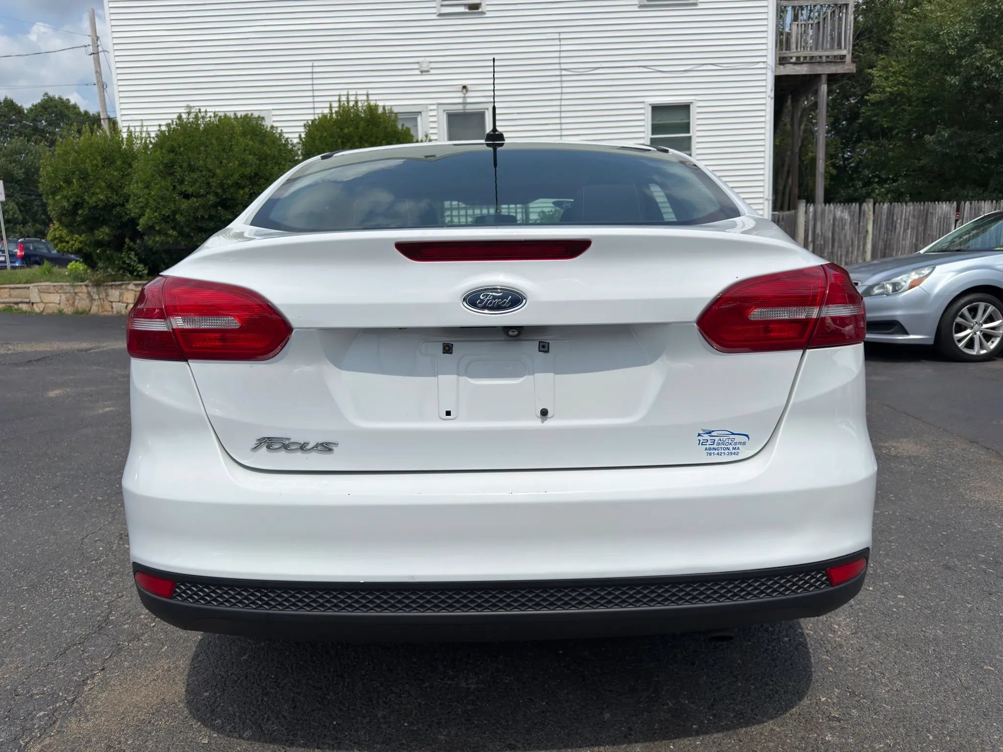 Used 2018 Ford Focus SE FWD image 6
