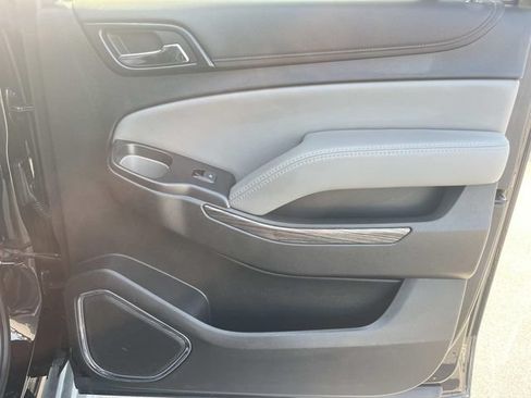 Used 2019 Chevrolet Suburban LT AWD/4WD image 23