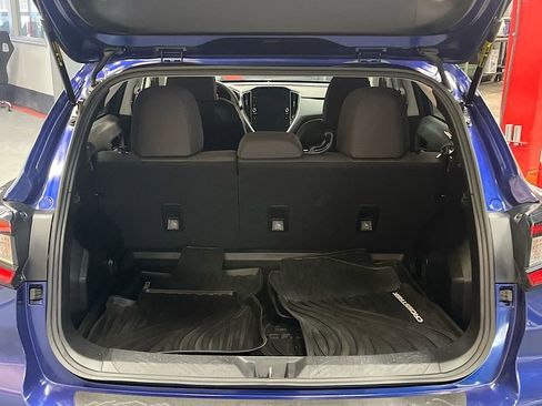 Used 2024 Subaru Crosstrek 2.0i Premium AWD/4WD image 25