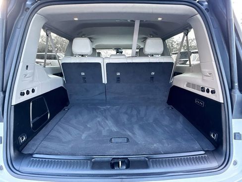 Used 2023 Jeep Wagoneer L Base image 28