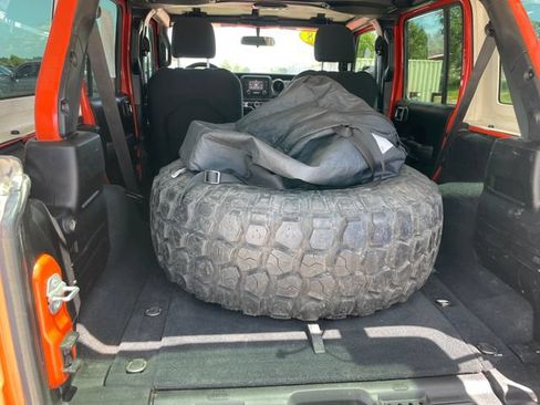 Used 2018 Jeep Wrangler Unlimited Sport AWD/4WD image 31