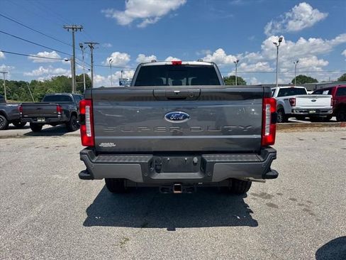 Used 2023 Ford F250 Lariat w/ Lariat Ultimate Package AWD/4WD image 6