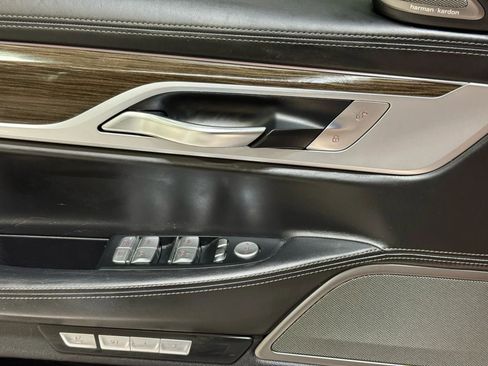 Used 2018 BMW 740i xDrive image 13