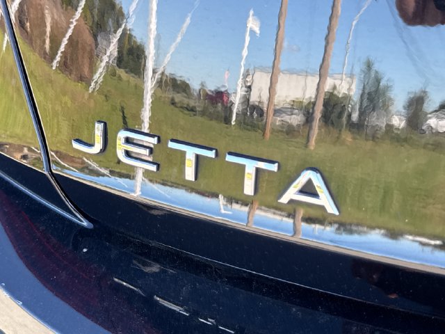 Used 2024 Volkswagen Jetta SE FWD image 18