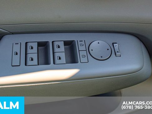 Used 2025 Hyundai Kona SEL FWD image 35