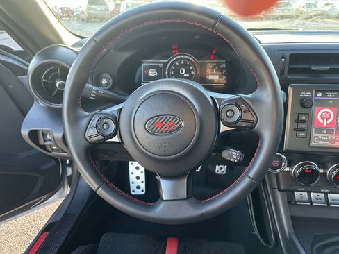 Used 2023 Subaru BRZ Limited w/ Popular Package #2 image 10