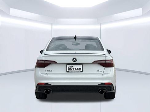Used 2022 Volkswagen Jetta GLI Autobahn FWD image 4