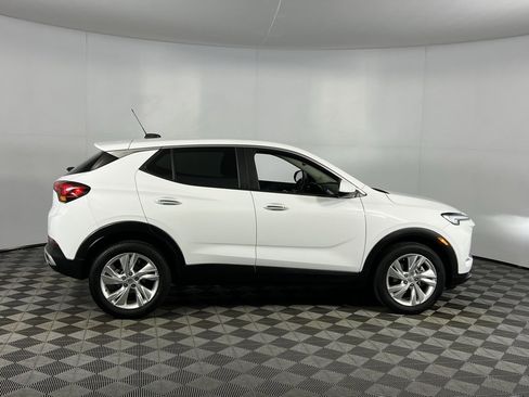 Used 2025 Buick Encore GX Preferred image 3