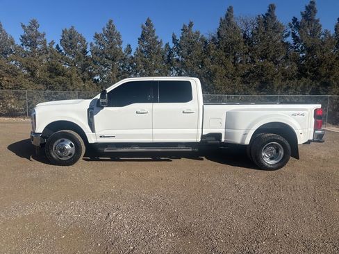 Used 2024 Ford F350 Lariat w/ FX4 Off-Road Package image 3