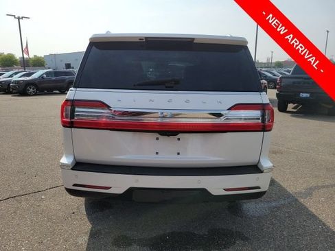 Used 2019 Lincoln Navigator Reserve AWD/4WD image 4