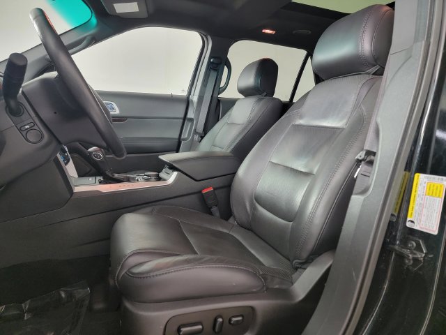 Used 2014 Ford Explorer Limited w/ Equipment Group 301A AWD/4WD image 13