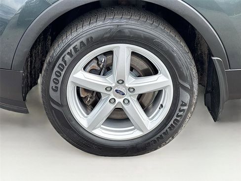 Used 2016 Ford Explorer XLT w/ Equipment Group 202A image 32