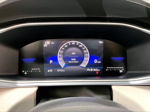 Used 2025 Volkswagen Taos SE w/ Panoramic Sunroof Package image 22