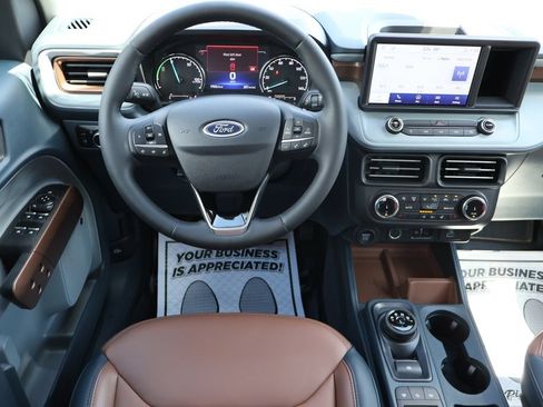 Used 2023 Ford Maverick Lariat w/ Lariat Luxury Package FWD image 6