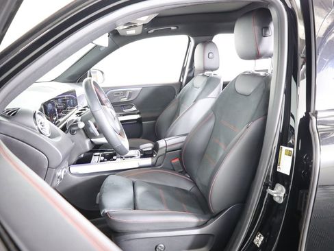 Used 2023 Mercedes-Benz GLB 250 4MATIC image 29