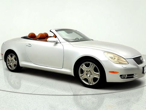 Used 2007 Lexus SC 430 Convertible RWD image 3