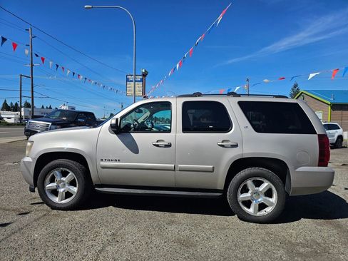 Used 2009 Chevrolet Tahoe LT w/ Luxury Package image 4