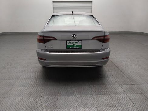 Used 2019 Volkswagen Jetta SE w/ Cold Weather Package FWD image 6