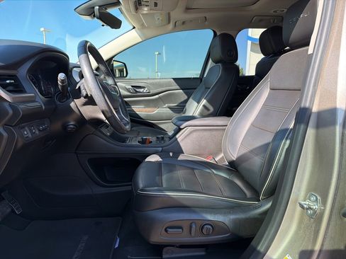 Used 2022 GMC Acadia Denali w/ Denali Ultimate Package image 10