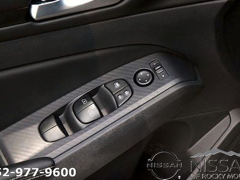 Certified 2025 Nissan Altima 2.5 SV w/ SV Premium Package FWD image 11