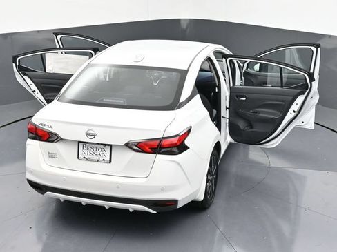 New 2025 Nissan Versa SV w/ Trunk Package FWD image 44