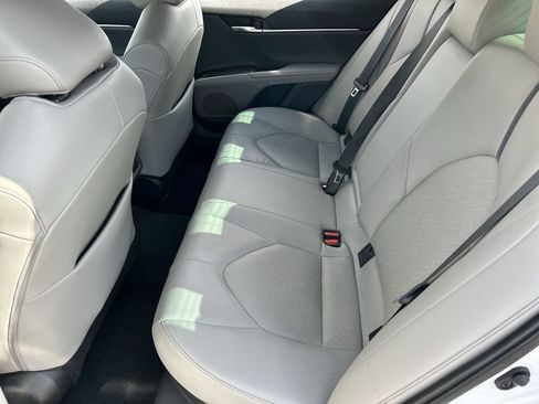 Used 2022 Toyota Camry XLE FWD image 25